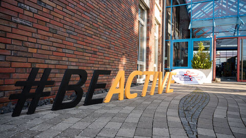 #BeActive und SPORTLAND HESSEN bewegt Aufsteller im Eingangsbereich #BeActive Aufsteller und SPORTLAND HESSEN bewegt Pop-up im Eingangsbereich (draußen) des Morgensternhauses in Fulda