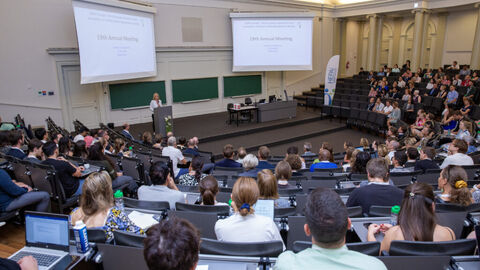Bild des 19. Annual Meetings im Hauptraum (Hörsaal) der 12.HEPA-Konferenz in Löwen