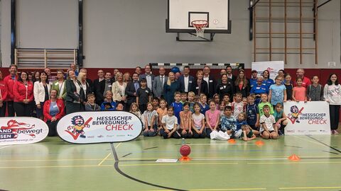 Gruppenbild mit allen Teilnehmenden der Veranstaltung