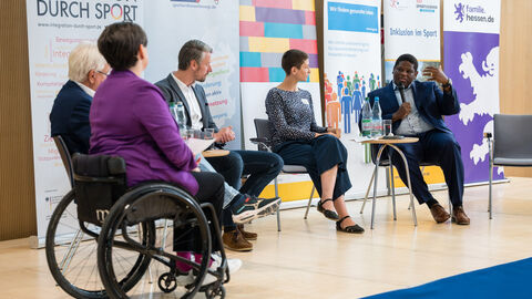 Fishbowl-Diskussion: Gemeinsam stark? Vielfalt im Sport als Motor für sozialen Zusammenhalt und Teilhabe