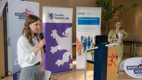 Begrüßung durch die Veranstalterin: Programmkoordinierung für das Landesprogramm SPORTLAND HESSEN bewegt (HAGE)