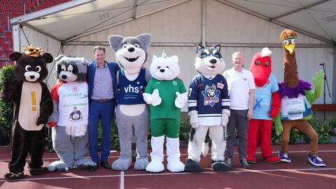 Gruppenbild der Maskottchen 